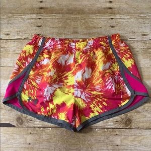 Under Armour Girls Shorts - Size L Kids